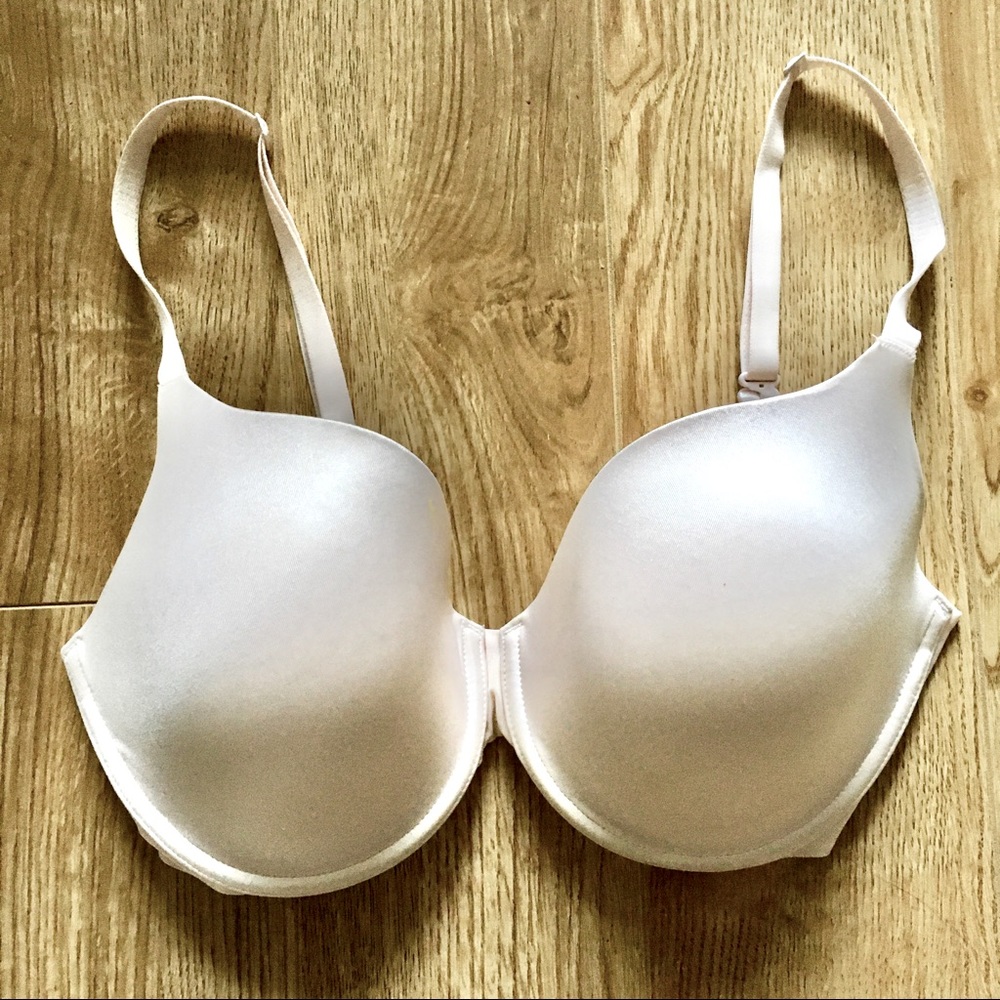 "LOVE by Gap" Convertible Soft Cup T-Shirt Bra Converts to Crossover Back